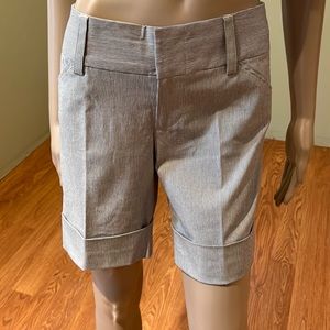 Alice + Olivia Black and White Pinstripe Dress Shorts Size 4